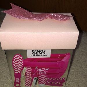 NEW Beauty Gems Pedicure Kit